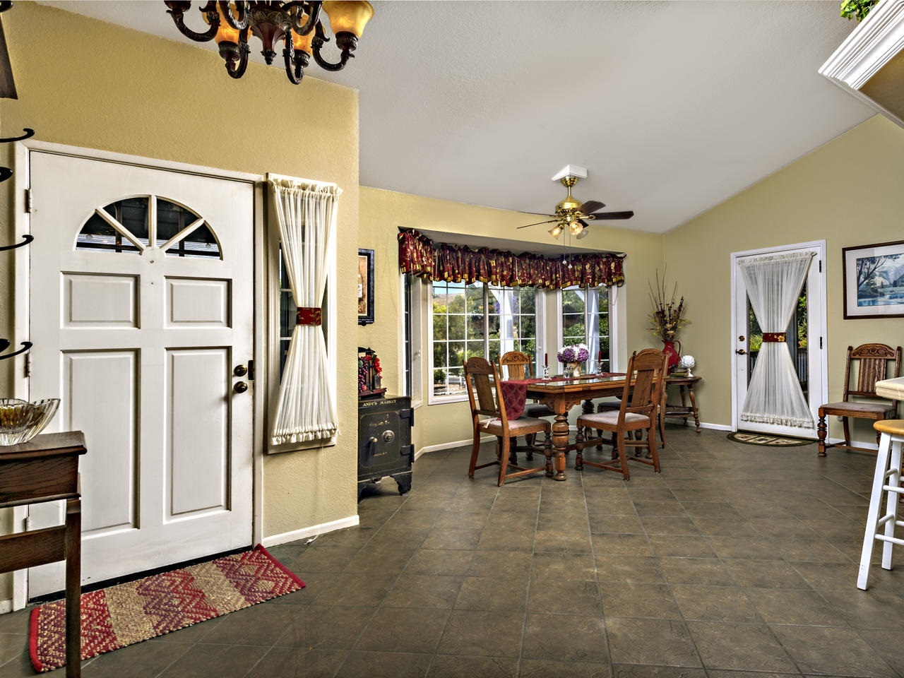 1018 Ranger Road Fallbrook, CA 92028 - Photo 4 of 25