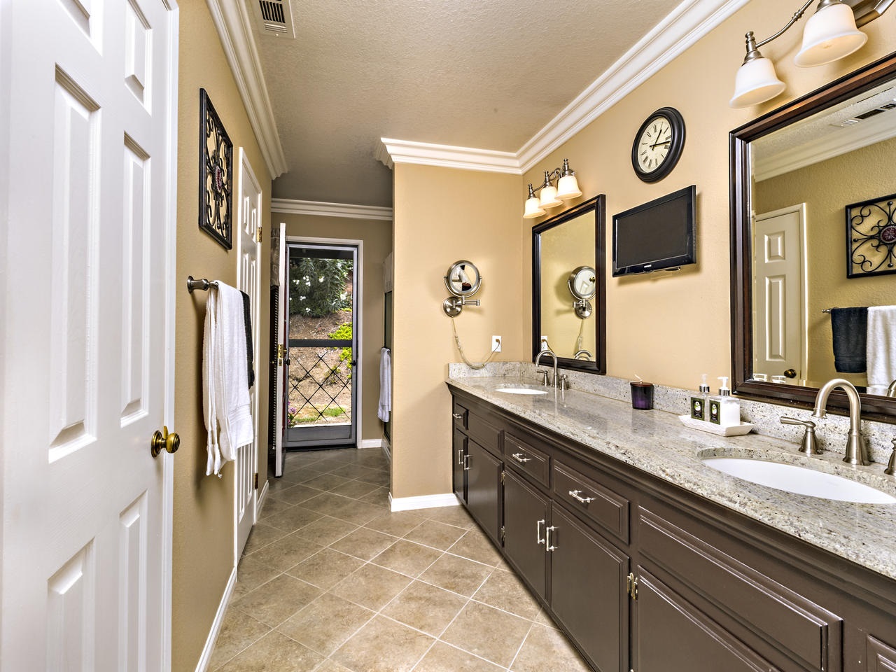 1018 Ranger Road Fallbrook, CA 92028 - Photo 10 of 25