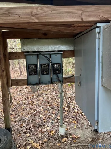 a view of a entryway door of the house