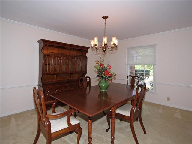7111 Sylvan Ridge Road Indianapolis, IN 46240 - Photo 4 of 23 Gallery Image 4