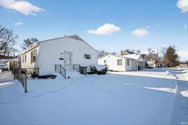 $159,900 | 2523 Milburn Boulevard, Mishawaka, IN 46544