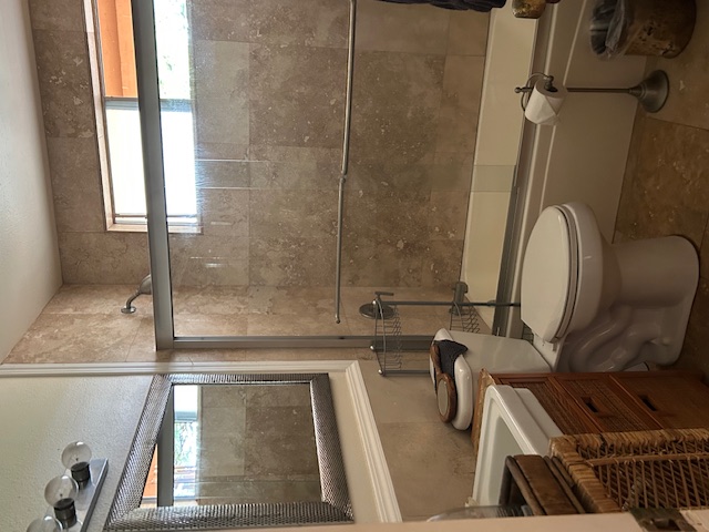 78-6745 Walua Road Kailua-Kona, HI 96740 - Photo 7 of 23 a bathroom with a sink a toilet and shower