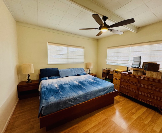 78-6745 Walua Road Kailua-Kona, HI 96740 - Photo 8 of 23 a bedroom with bed and window
