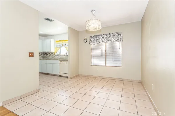 $475,000 | 11150 Glenoaks Boulevard, Unit 160, Pacoima, CA 91331