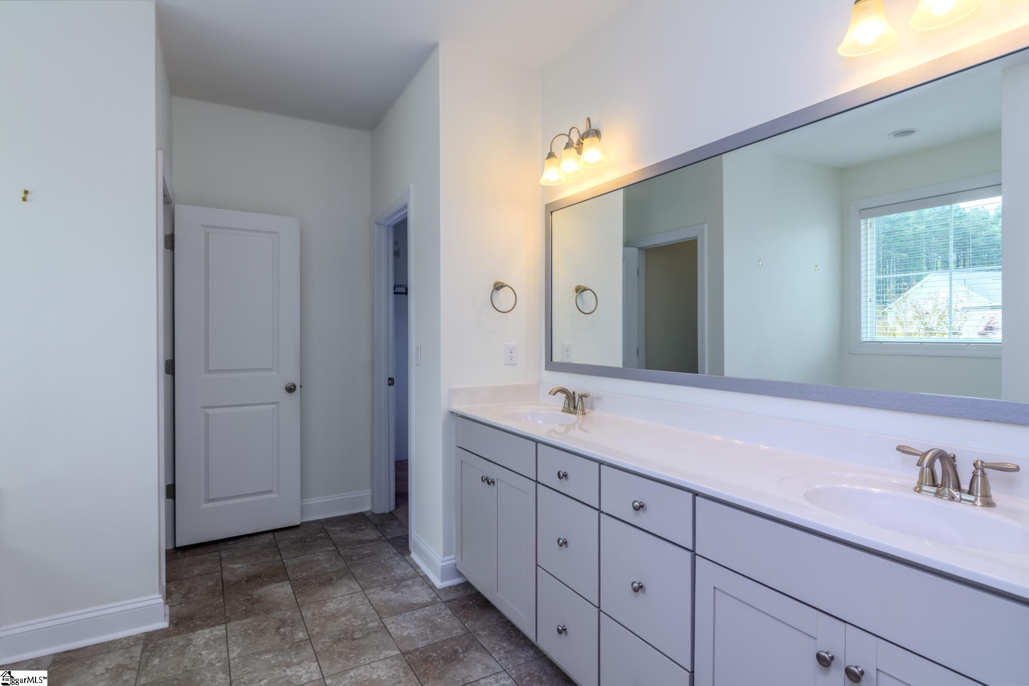 305 Timberland Way Piedmont, SC 29673 - Photo 20 of 38