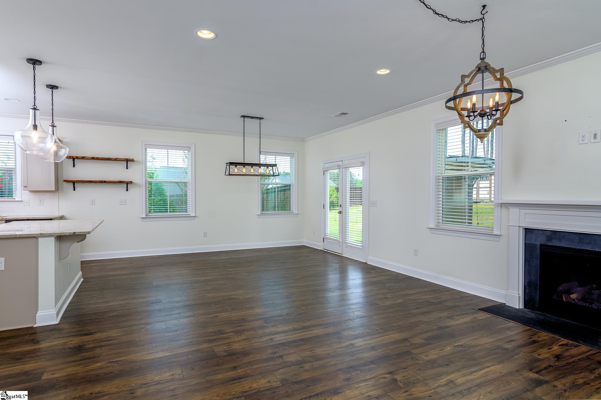 305 Timberland Way Piedmont, SC 29673 - Photo 5 of 38