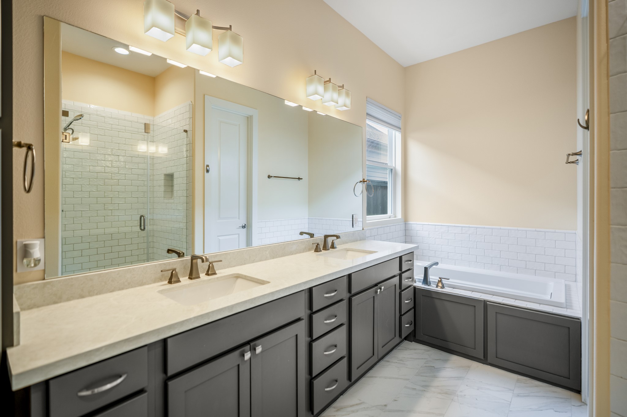 55 Red Harper Drive Spring, TX 77389 - Photo 18 of 49 Gallery Image 18