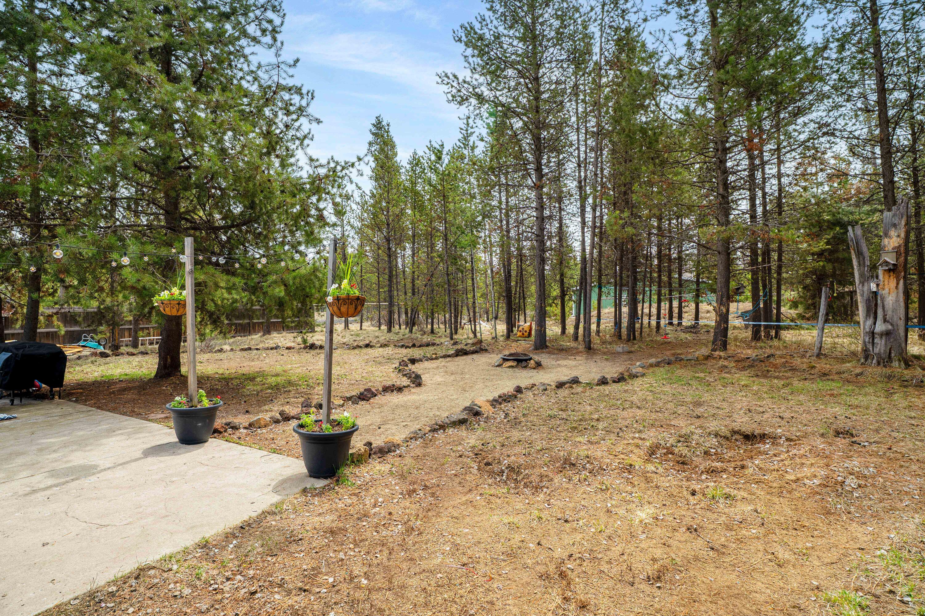 16939 Torrance Road Bend, OR 97707 - Photo 26 of 33 06-Exterior