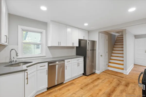 $3,400 | 816 Pacific Street, Stamford, CT 06902