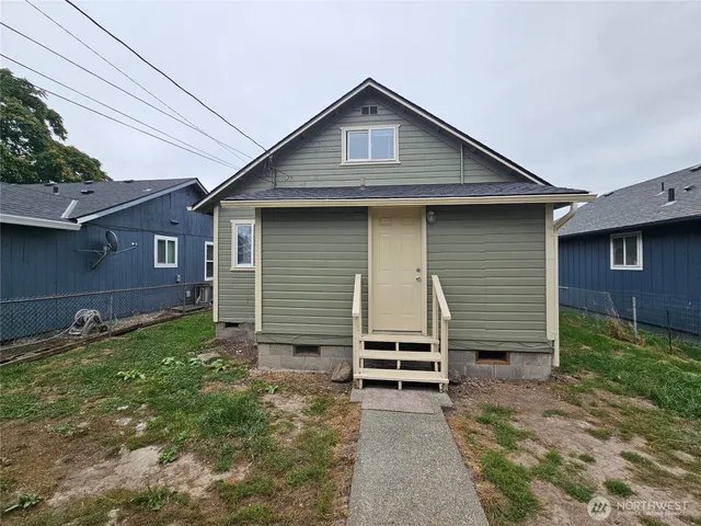 a backyard of a house