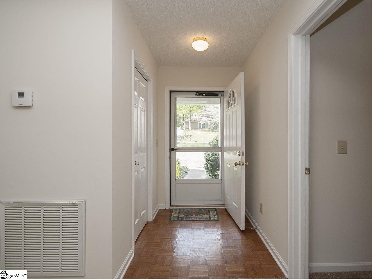 102 Belford Road Mauldin, SC 29662 - Photo 9 of 34 Gallery Image 9