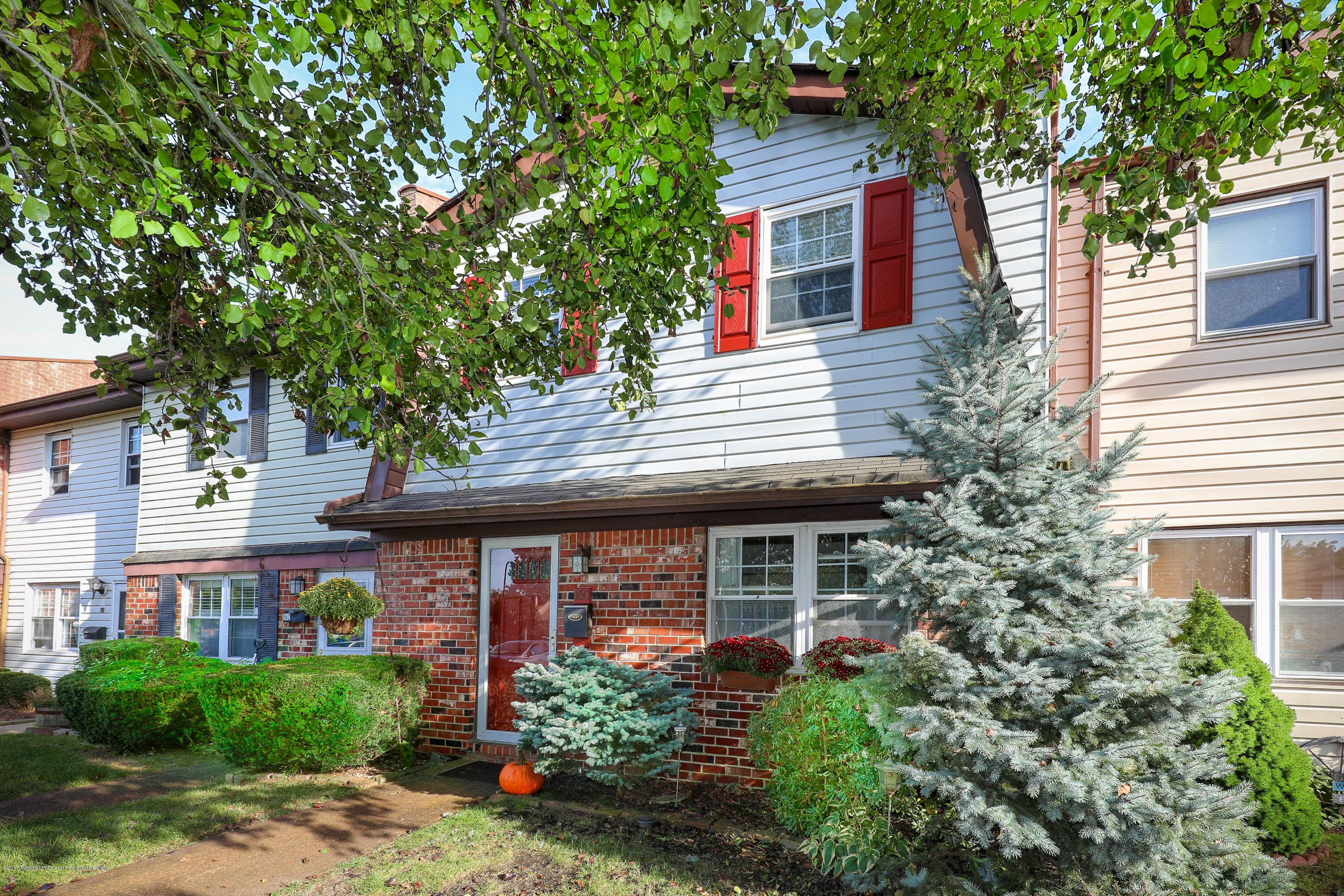 160 Greenwood Loop Road Brick, NJ 08724 - Photo 4 of 33 Front, Landscaped