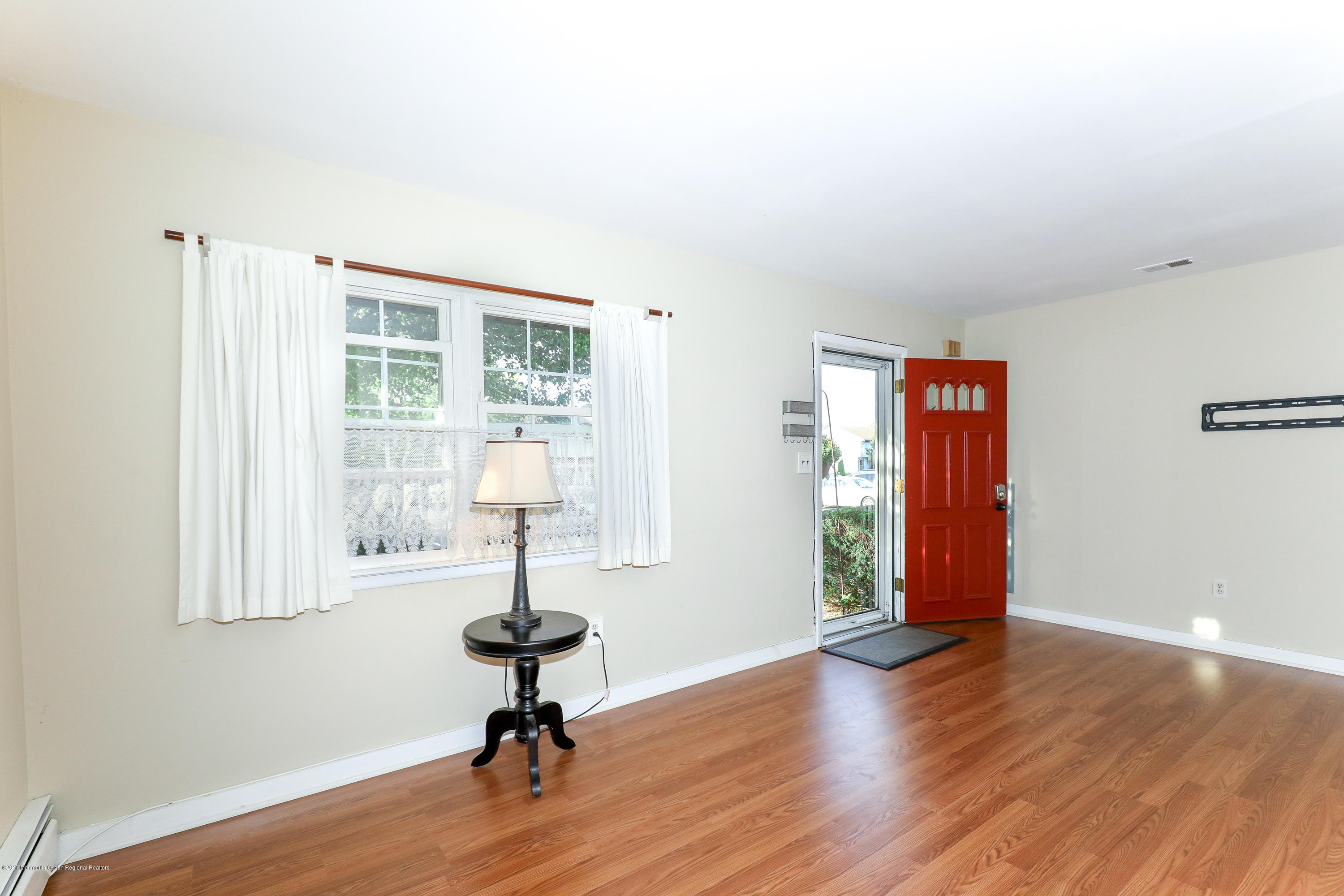 160 Greenwood Loop Road Brick, NJ 08724 - Photo 7 of 33 Living Room