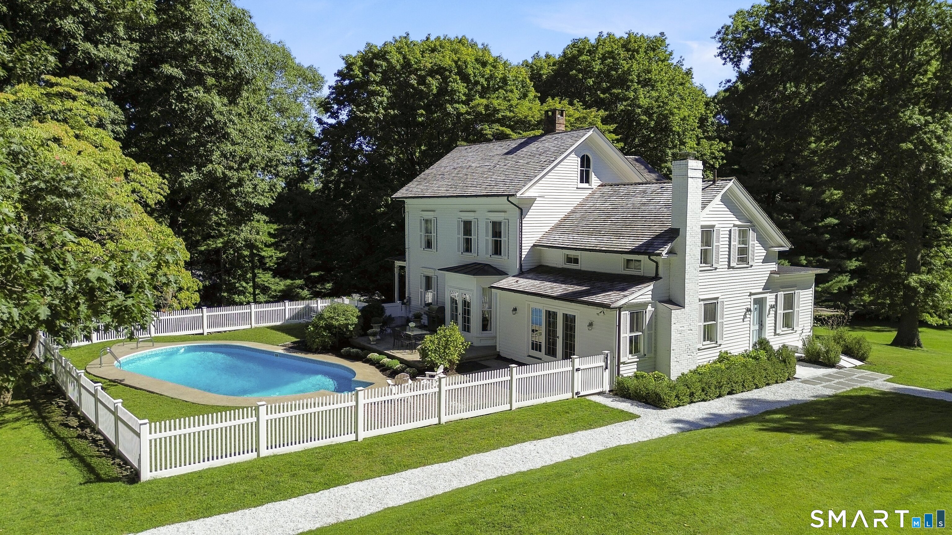 999 Bronson Road Fairfield, CT 06824 - Photo 3 of 39 Gallery Image 3