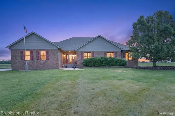 $899,900 | 75230 Cryderman Road, Richmond, MI 48062