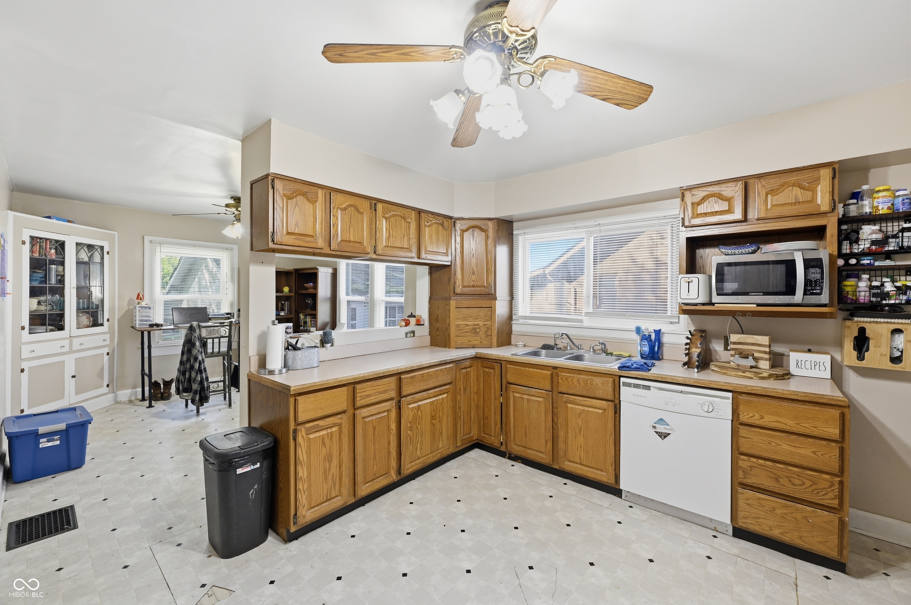 2827 Maywood Road Indianapolis, IN 46241 - Photo 8 of 31 Gallery Image 8