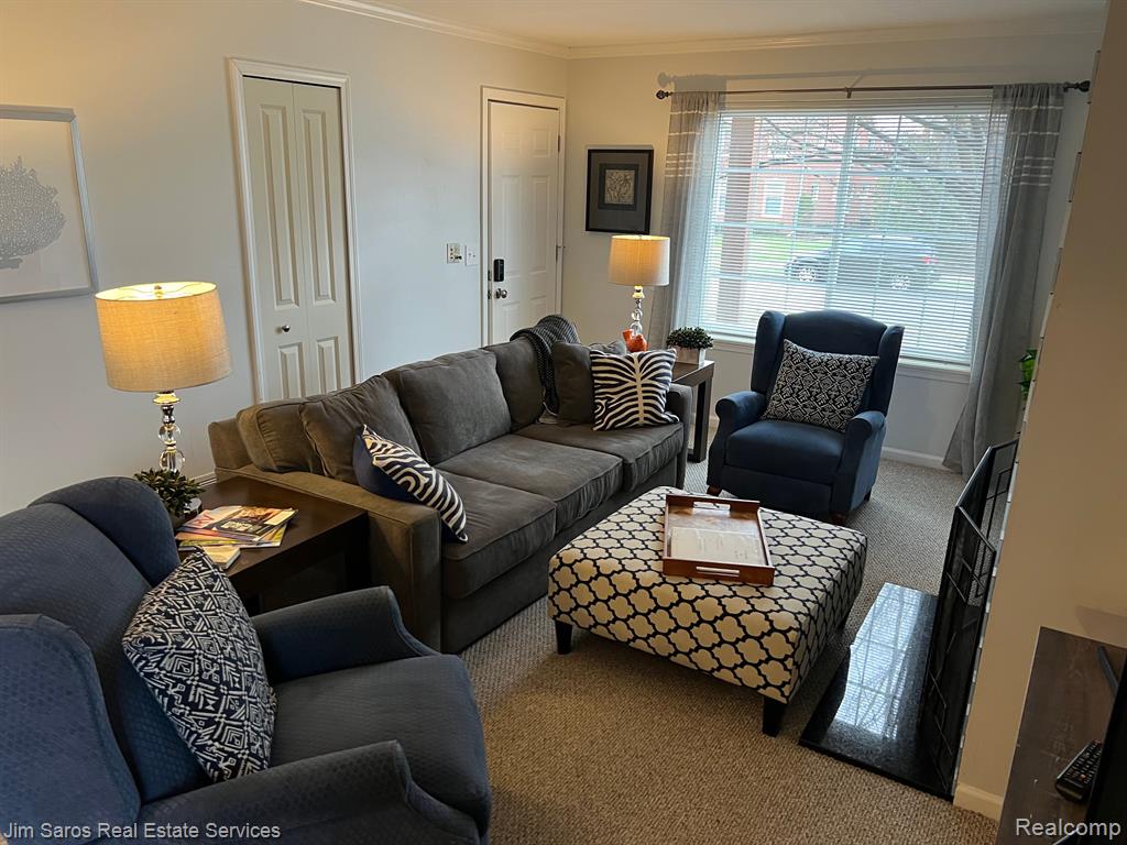 906 Neff Road Grosse Pointe, MI 48230 - Photo 10 of 13