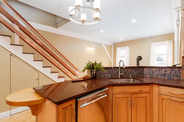 $750,000 | 37 Clark Street, Unit 6, Saratoga Springs, NY 12866