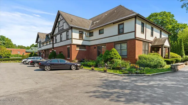 $750,000 | 37 Clark Street, Unit 6, Saratoga Springs, NY 12866