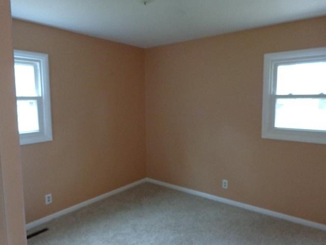 6100 Jade Road Bridgeport, MI 48722 - Photo 8 of 20 21350276-7.JPG