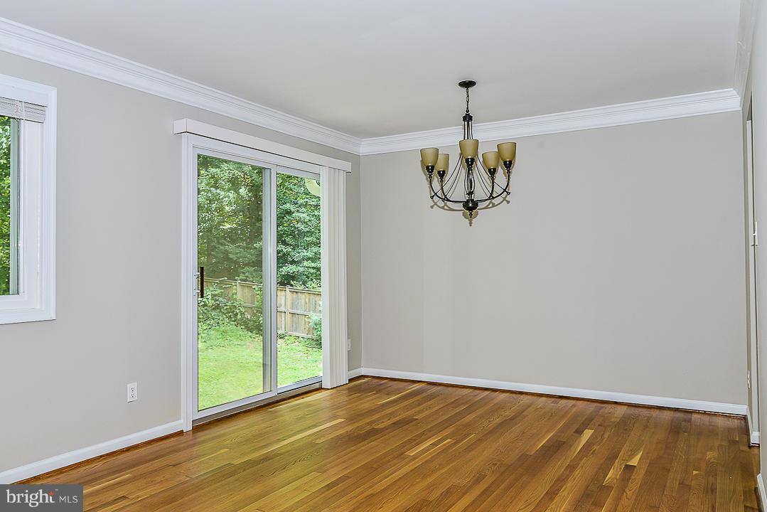 2520 Rambling Road Vienna, VA 22181 - Photo 4 of 22 Dining Room
