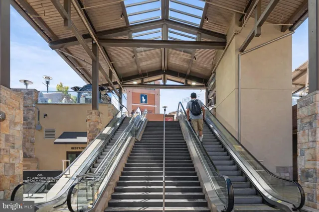 $595,000 | 13606 Harrier Way, Clarksburg, MD 20871