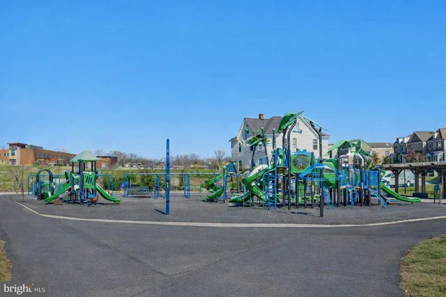 $595,000 | 13606 Harrier Way, Clarksburg, MD 20871