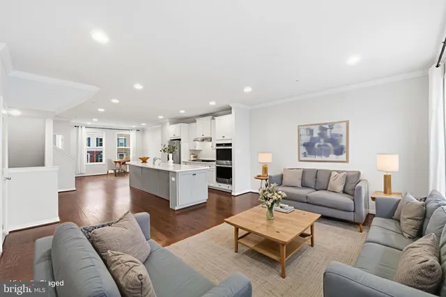 $595,000 | 13606 Harrier Way, Clarksburg, MD 20871