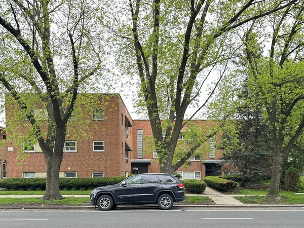 $2,100 | 6273 North Cicero Avenue, Unit B5, Chicago, IL 60646