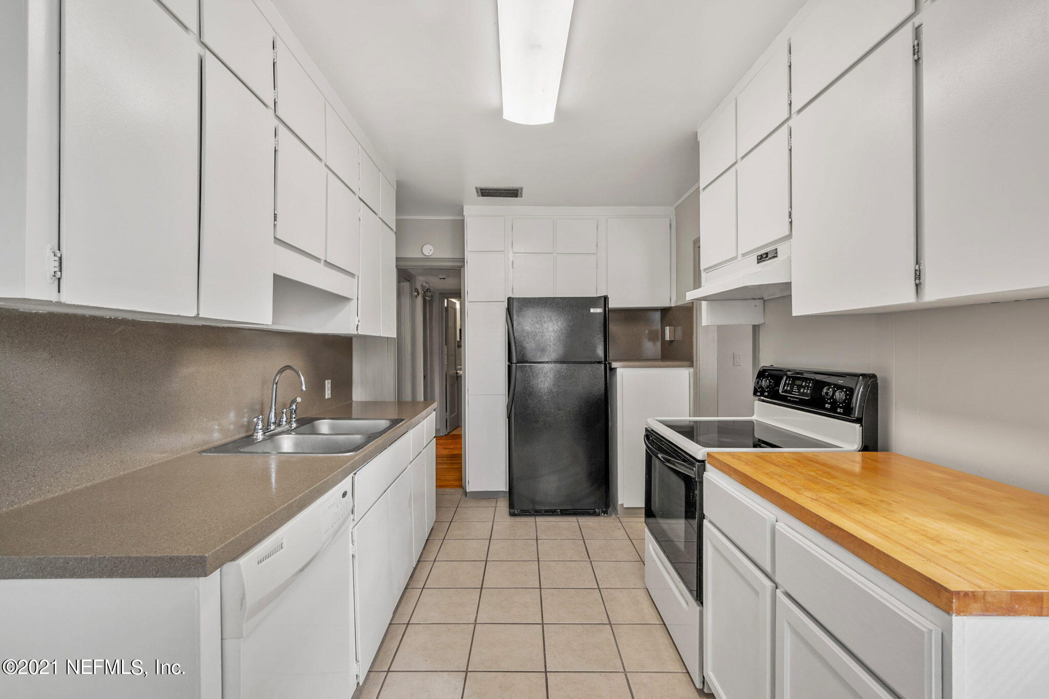 416 Aiken Road Jacksonville, FL 32216 - Photo 8 of 30 kitchen