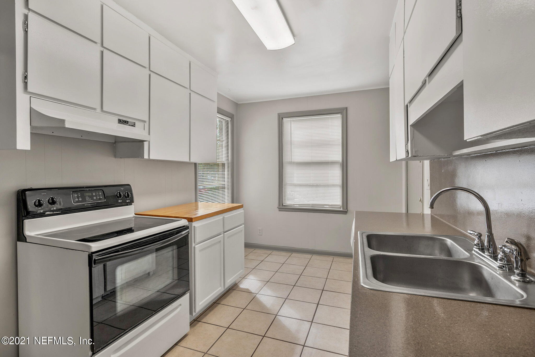 416 Aiken Road Jacksonville, FL 32216 - Photo 9 of 30 kitchen