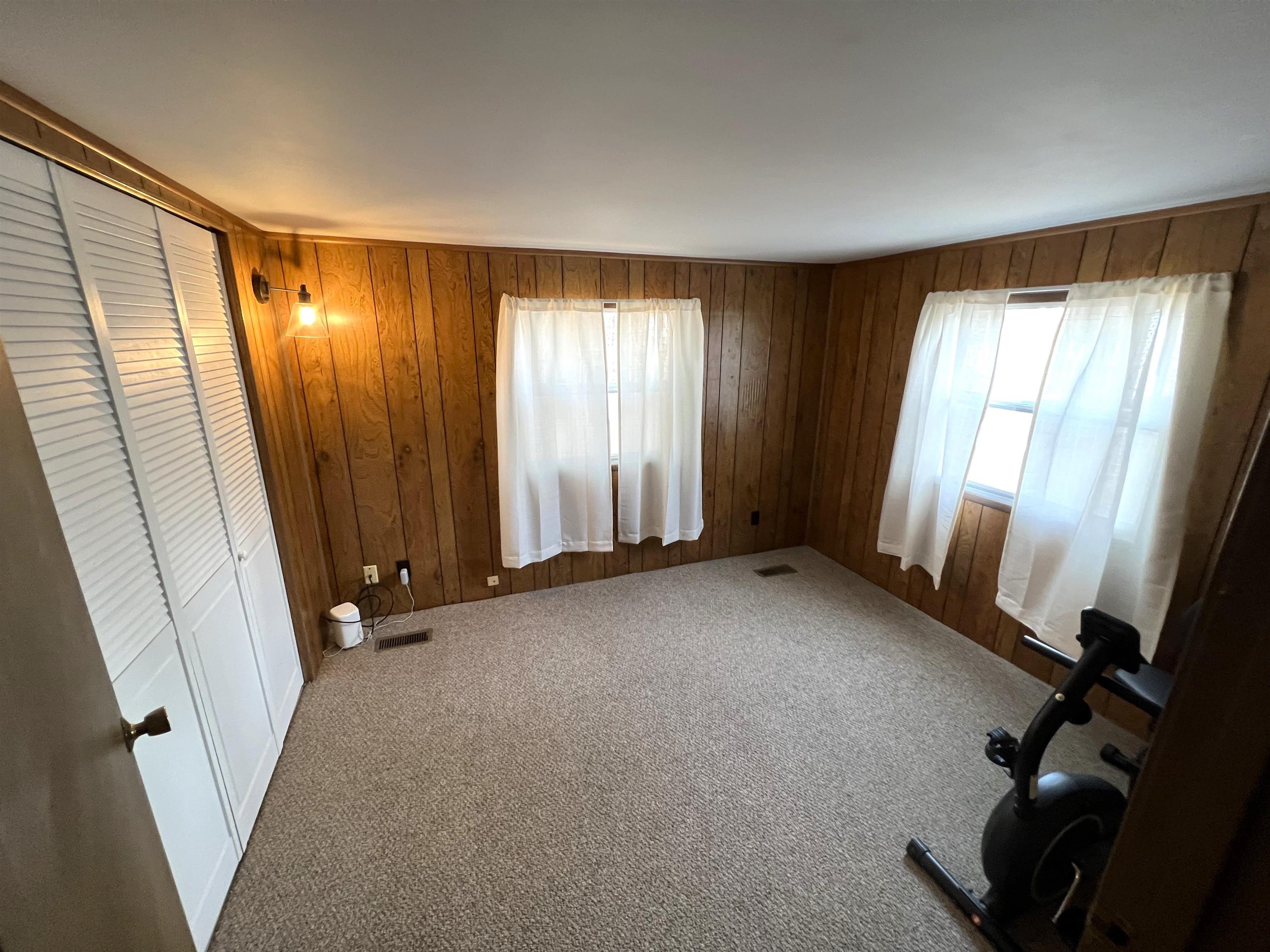 47 Fogg Road Epping, NH 03042 - Photo 11 of 32