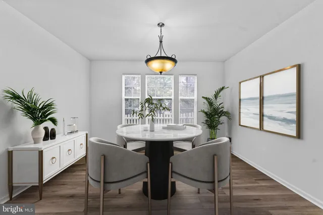 $450,000 | 4 Brakeman Court, Hightstown, NJ 08520