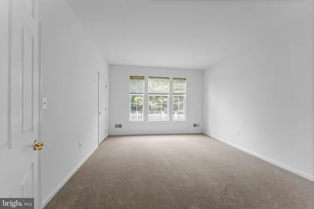 $450,000 | 4 Brakeman Court, Hightstown, NJ 08520