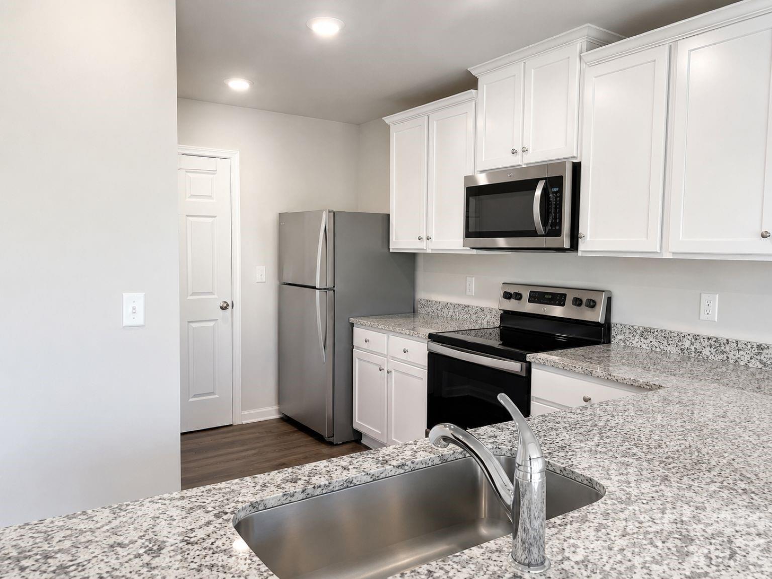 1224 Nia Road Charlotte, NC 28215 - Photo 5 of 13