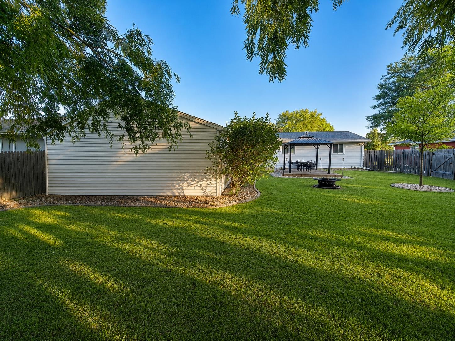 1124 Grove Street Menasha, WI 54952 - Photo 9 of 33