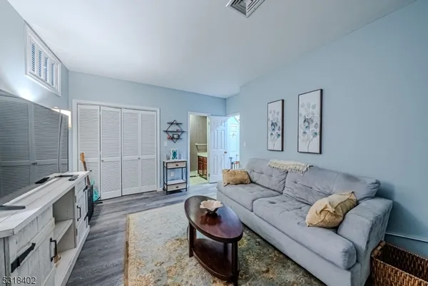 $4,000 | 6 Magnolia Lane, Caldwell, NJ 07006