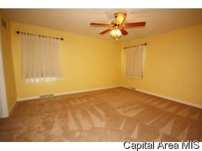 2816 Cronin Drive Springfield, IL 62711 - Photo 8 of 12 Gallery Image 8