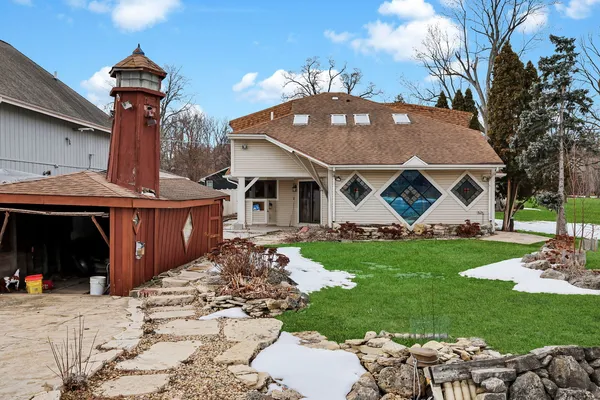 $589,900 | 6N263 River Drive, St. Charles, IL 60175