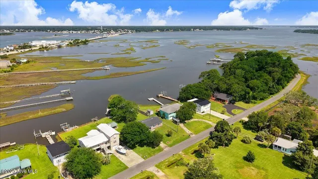 $659,900 | 123 Cedar Lane, Cedar Point, NC 28584