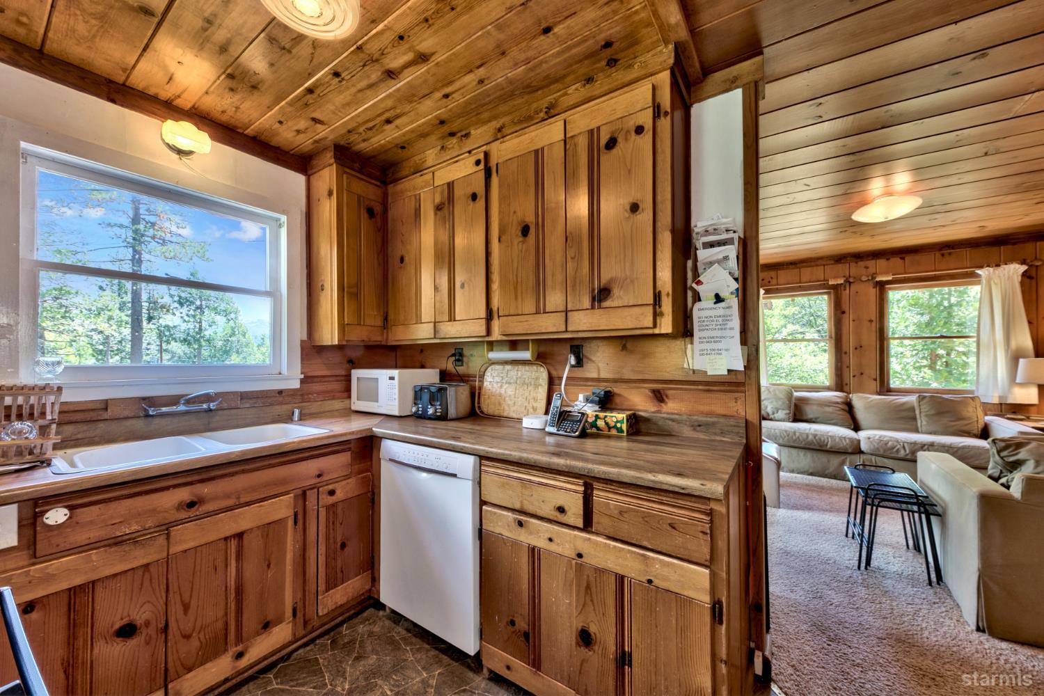 1009 Cathedral Road South Lake Tahoe, CA 96150 - Photo 15 of 27