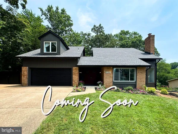 $1,070,000 | 5359 Black Oak Drive, Fairfax, VA 22032