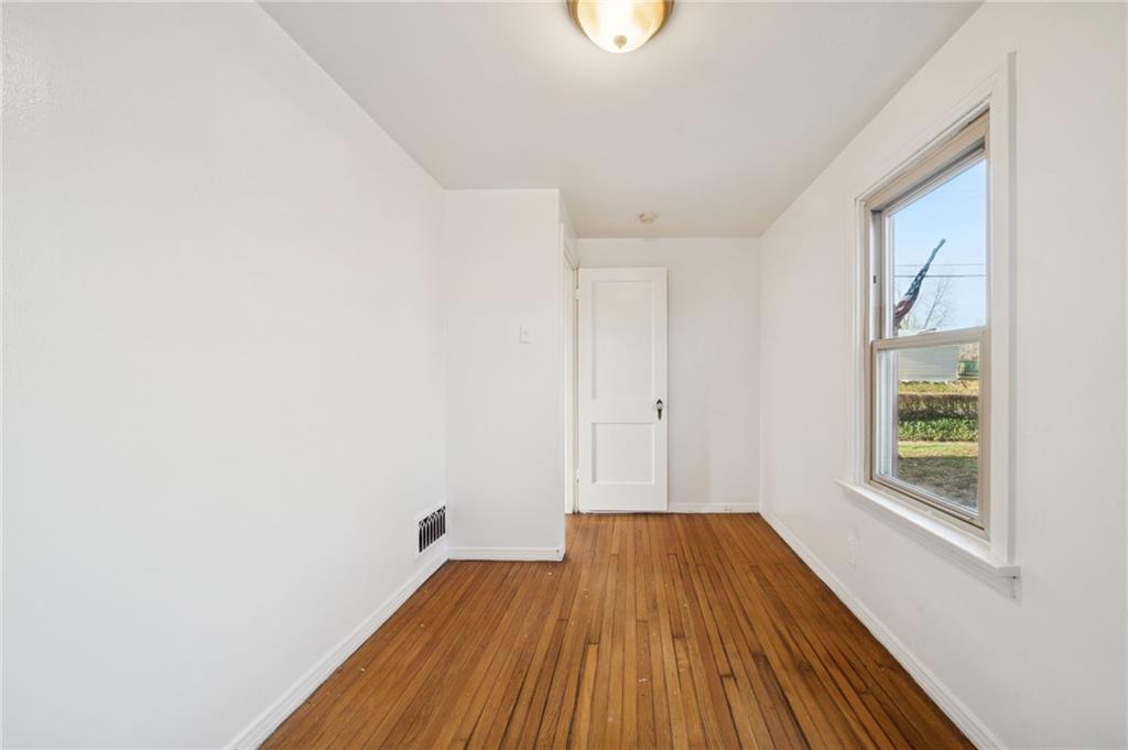 815 Elizabeth Street Pittsburgh, PA 15221 - Photo 14 of 38