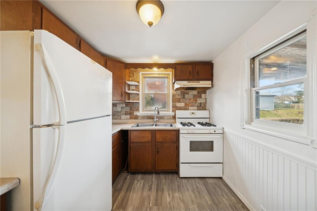 815 Elizabeth Street Pittsburgh, PA 15221 - Photo 9 of 38