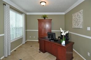 14107 Spring Mountain Lane Houston, TX 77044 - Photo 3 of 13 Office