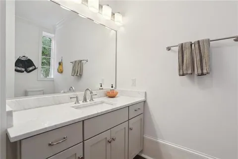 $1,070,000 | 716 Governor Nicholls Street, Unit E, New Orleans, LA 70116