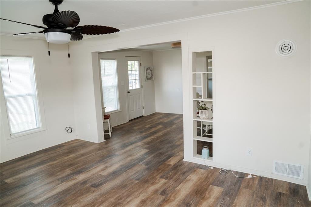 707 5th Street Altamont, KS 67330 - Photo 4 of 33