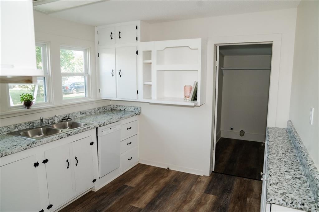 707 5th Street Altamont, KS 67330 - Photo 10 of 33