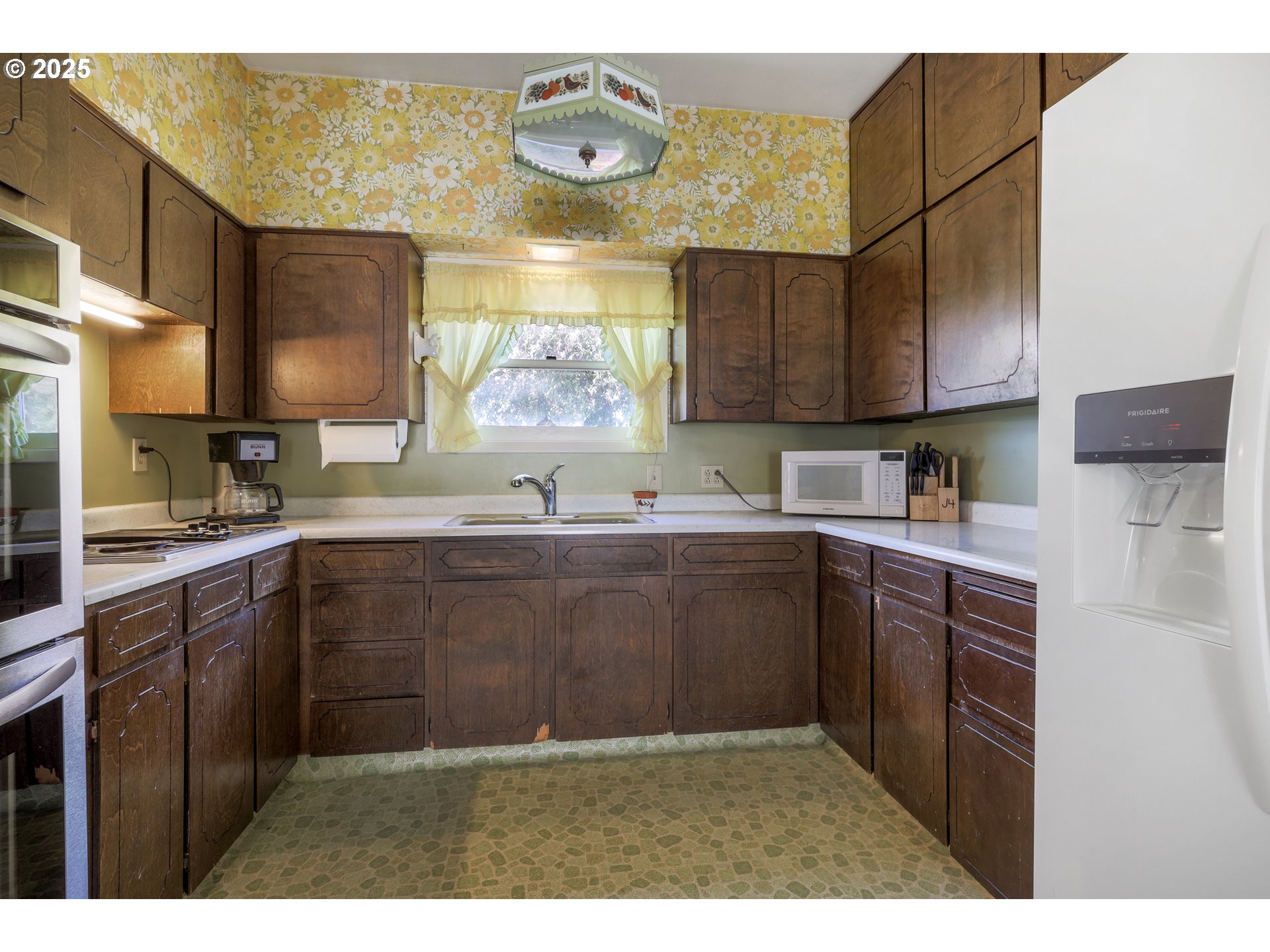 48025 Northwest Strohmayer Road Forest Grove, OR 97116 - Photo 9 of 41