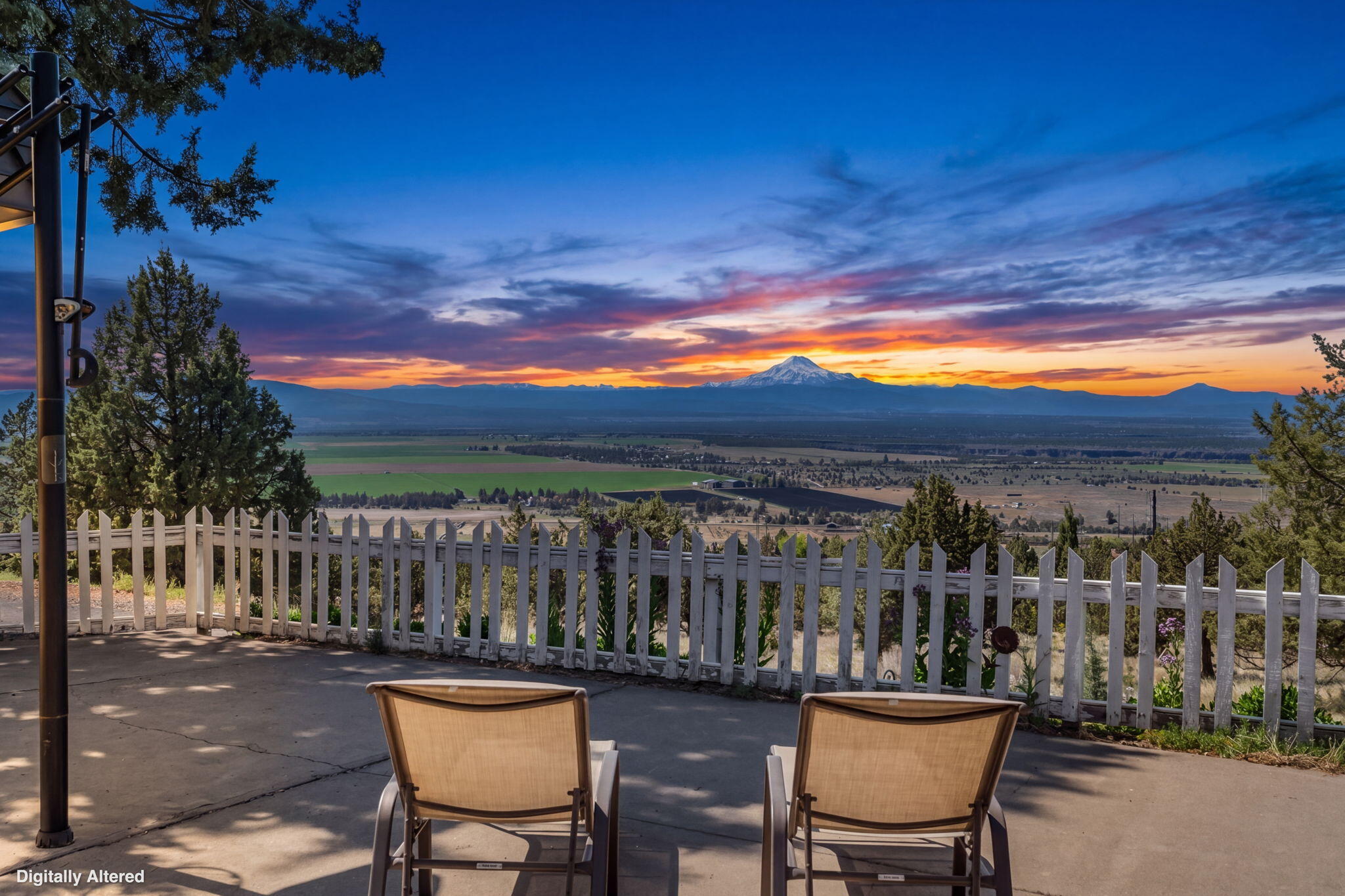 10875 Southwest Mintken Lane Culver, OR 97734 - Photo 35 of 43 a view of a chairs and table in the patio
